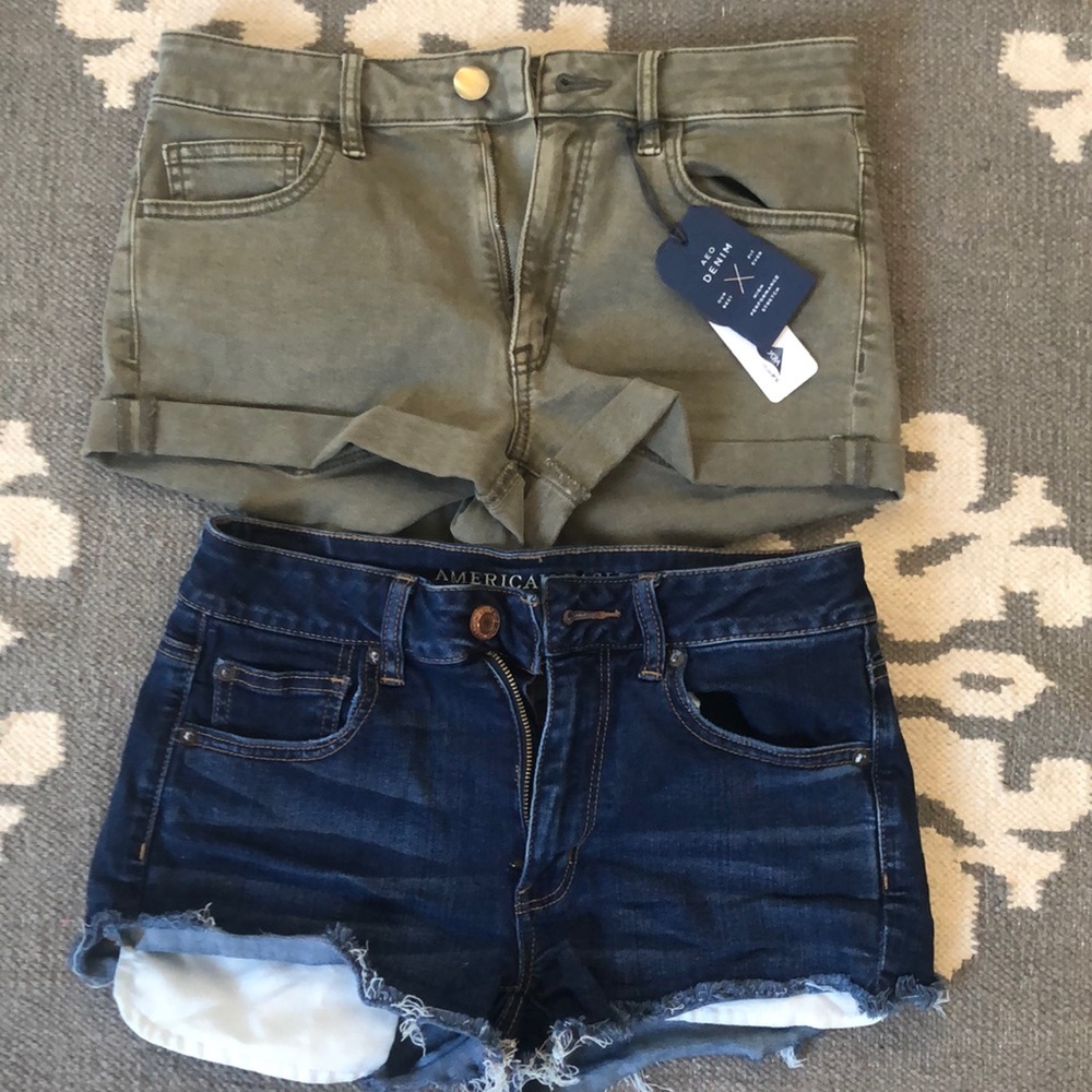 2 pairs American Eagle shorts